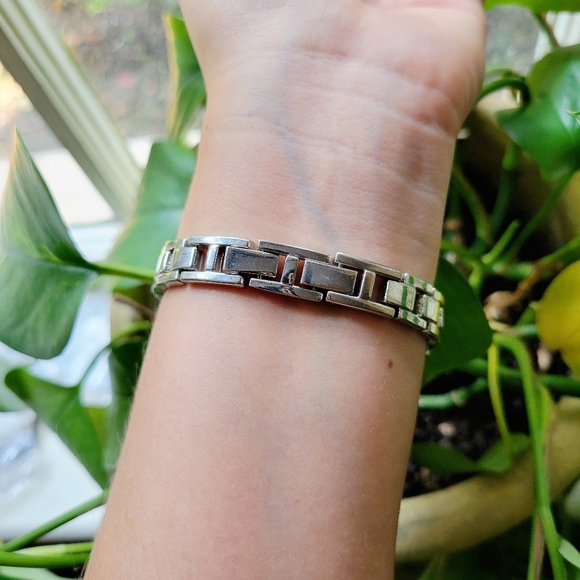 Vintage Silver Classic Ornate Rhinestone Watch - Picture 7 of 8